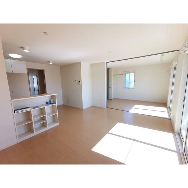 居室・リビング　２０２号室の写真となります。