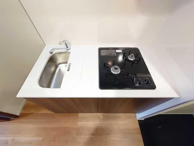 キッチン　※参考写真　同タイプ（間取り）503号室の写真となります。