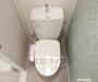 トイレ　嬉しいウォシュレット付き・
