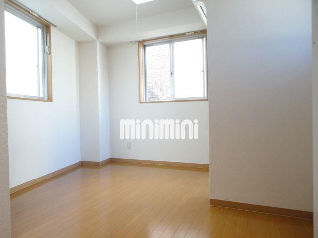 居室・リビング　室内美室です