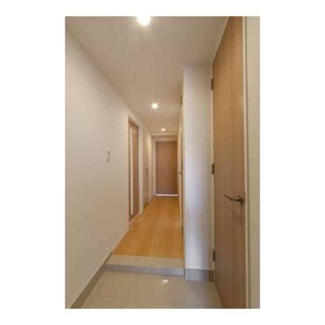 玄関　※写真は同タイプ住戸です。