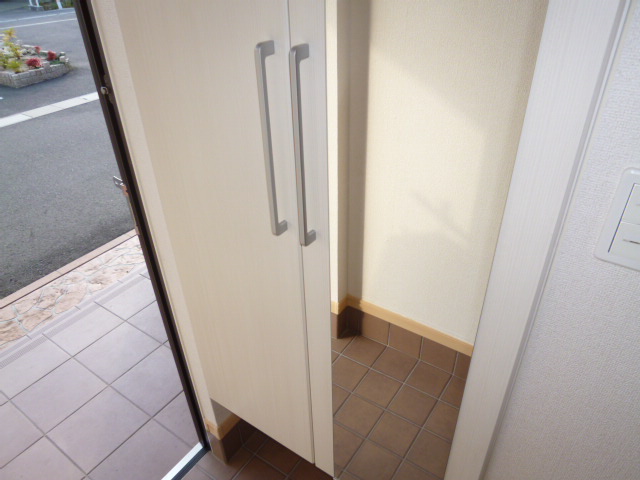 玄関　シューズボックス