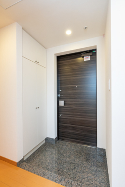 玄関　※写真は同タイプ住戸です。