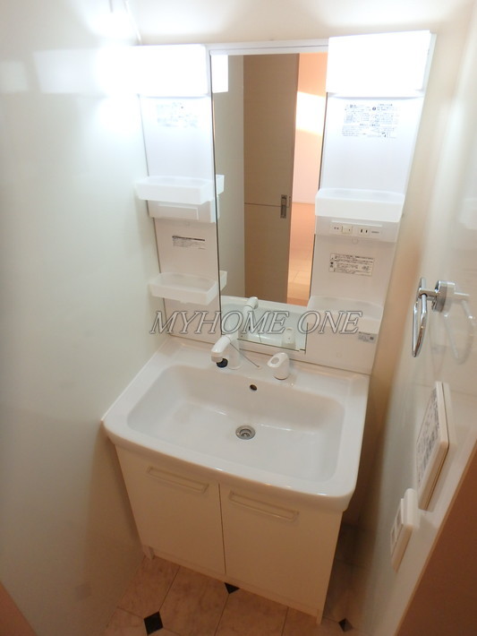 洗面設備　洗髪洗面化粧台