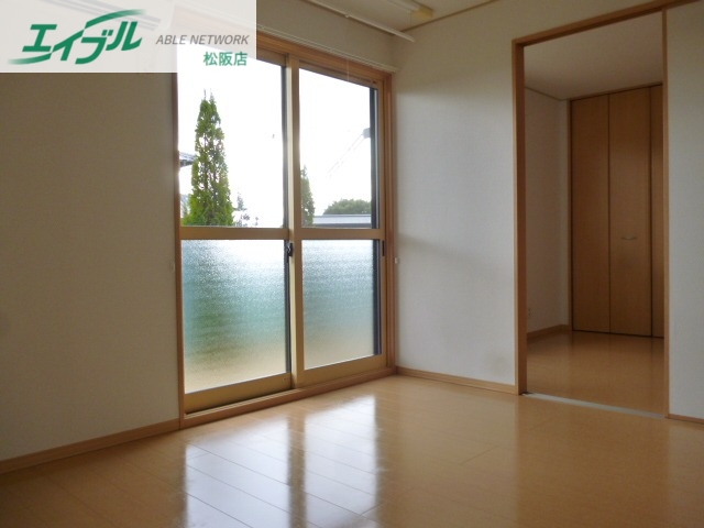 居室・リビング　同型参考写真