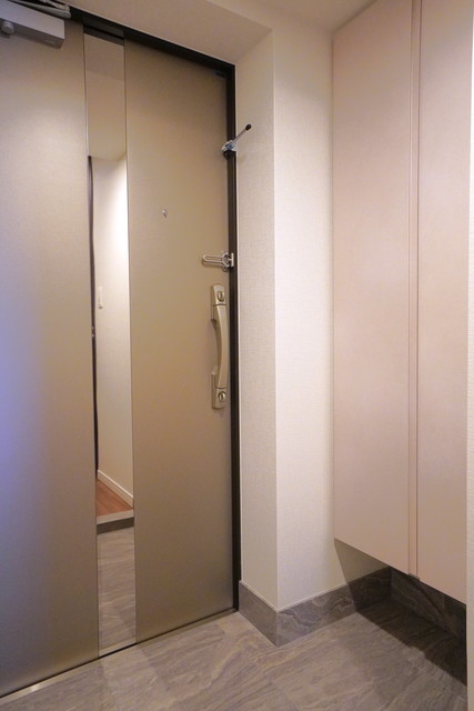玄関　※写真は同タイプ住戸です。