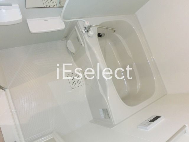 バス・シャワールーム　浴室乾燥機・追焚付きのバス