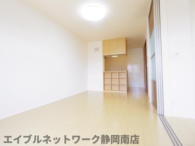その他　こちらのリビングで趣味の時間をお楽しみください