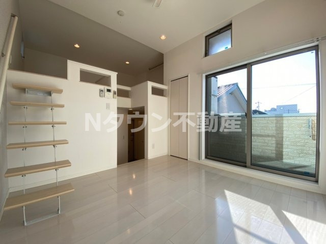 居室・リビング　ゆったり過ごせる居間です