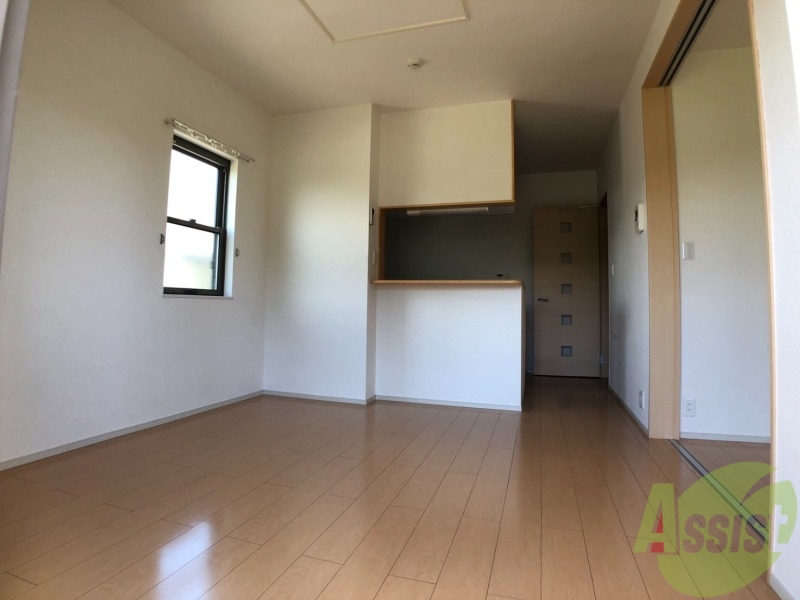 居室・リビング　１０．５帖のリビングです。広々としていますね。