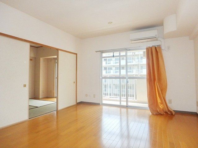 居室・リビング　★日当り良好な居室★