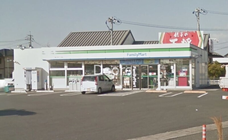 コンビニ　ファミリーマート岡山平井七丁目店（コンビニ）まで573m