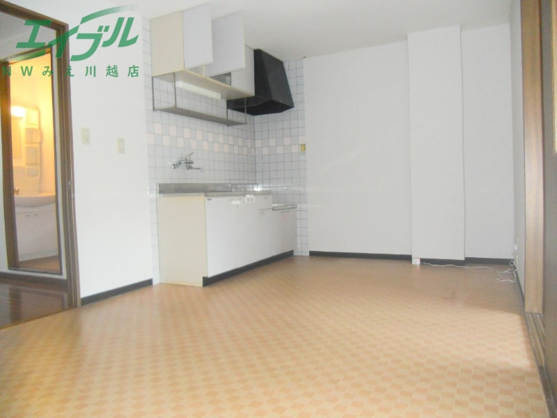 居室・リビング　同型参考写真