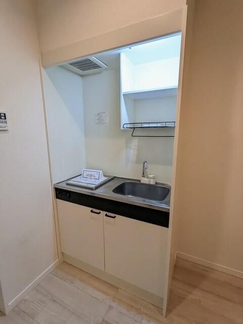 キッチン　キッチンは収納付！調理器具など必要な物を収納できます☆