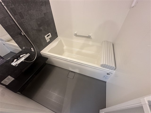 バス・シャワールーム　浴室乾燥・追い炊き機能付きで便利☆