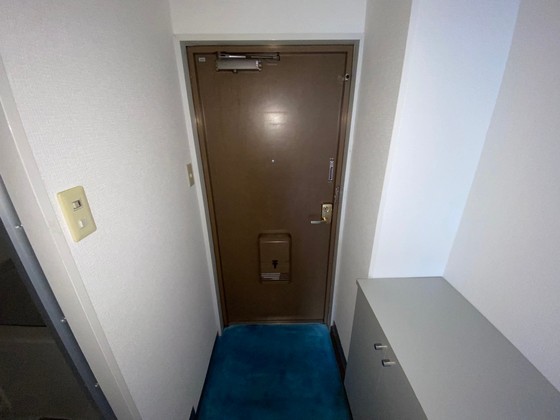 玄関　※別部屋の写真です