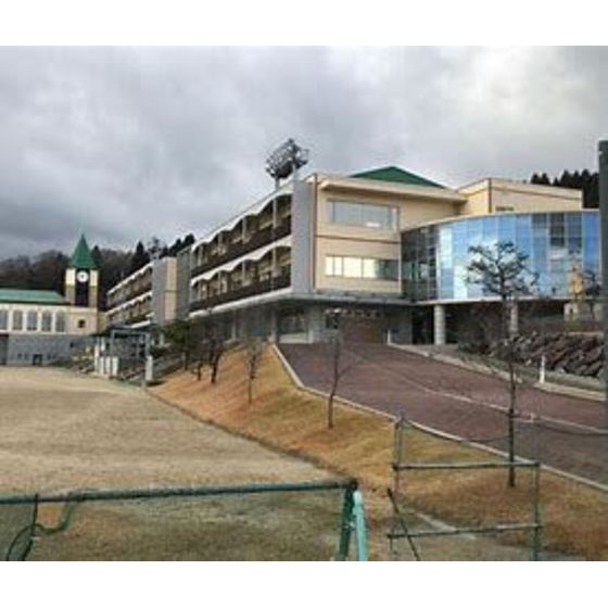 小学校　小矢部市立石動小学校（小学校）まで1416m