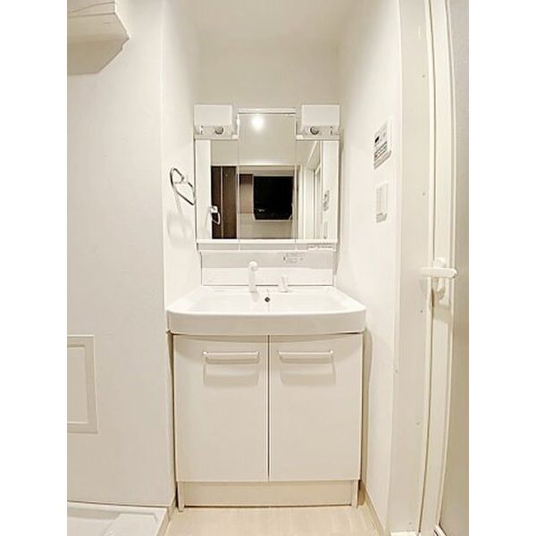 洗面設備　別部屋の写真です。※現状優先