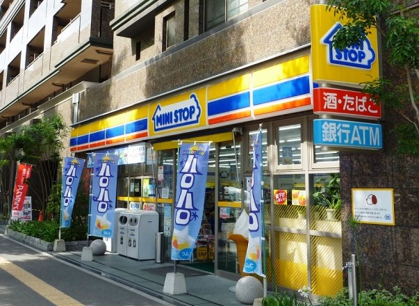 コンビニ　ミニストップ博多駅前3丁目店（コンビニ）まで10m
