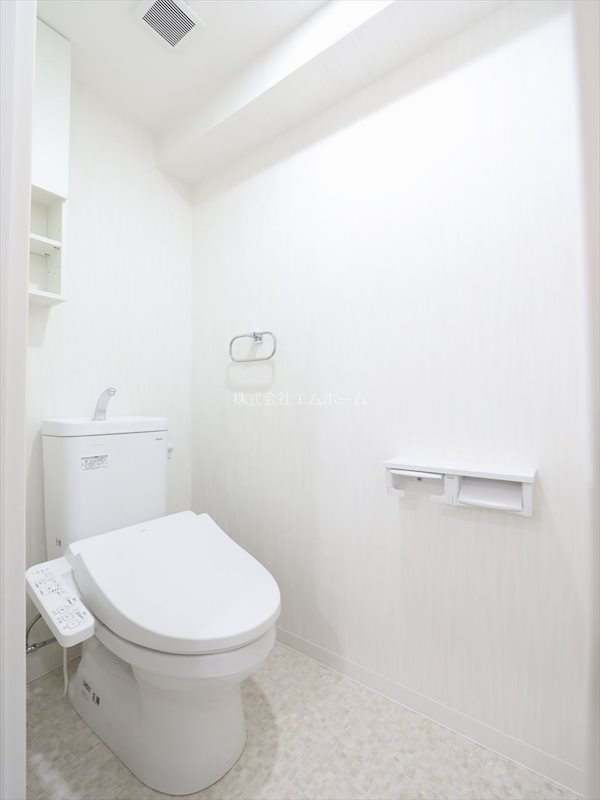 トイレ　温水洗浄便座付トイレ