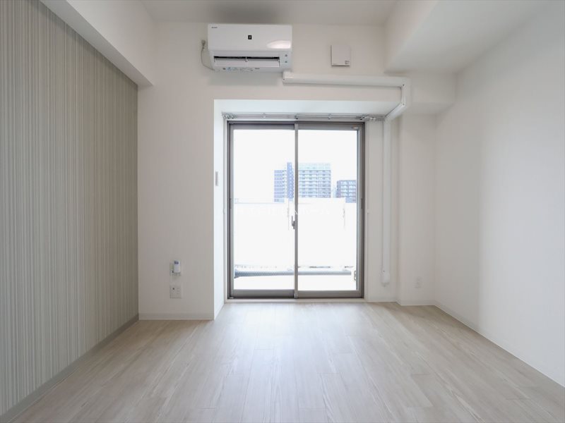 その他部屋・スペース　洋室6.5帖　エアコン付　バルコニーに面しています