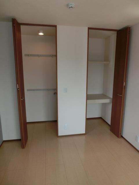 収納　クローゼット