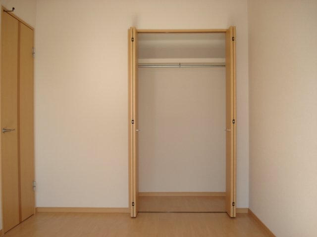 収納　洋室収納