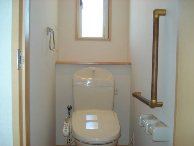 トイレ　シャワー付トイレ