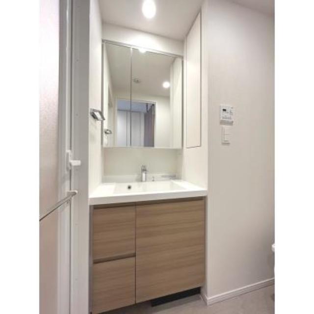 洗面設備　※写真は同タイプ住戸です。