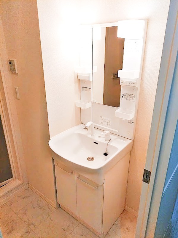 洗面設備　※写真は他部屋使用しています