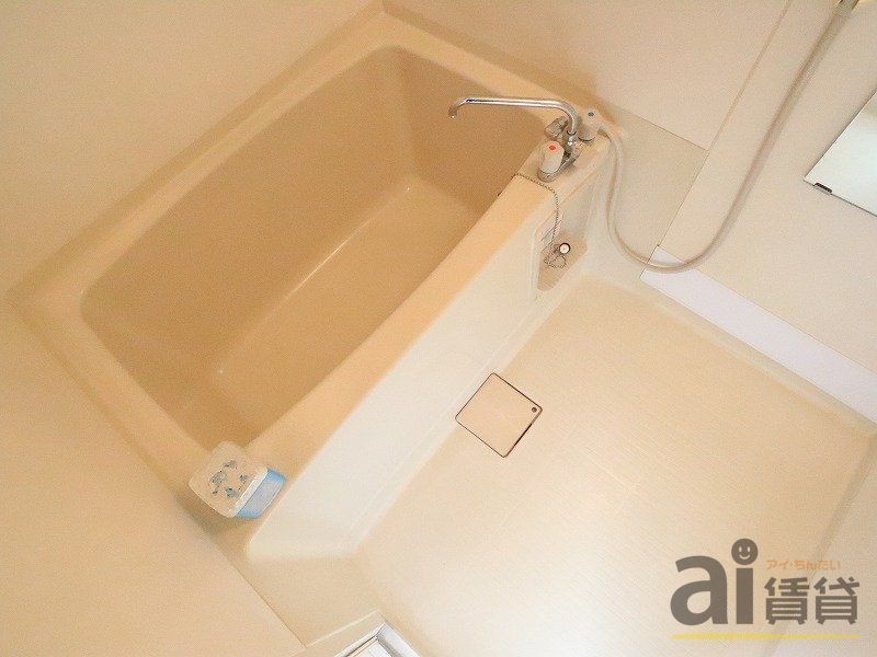 バス・シャワールーム　※間取り反転