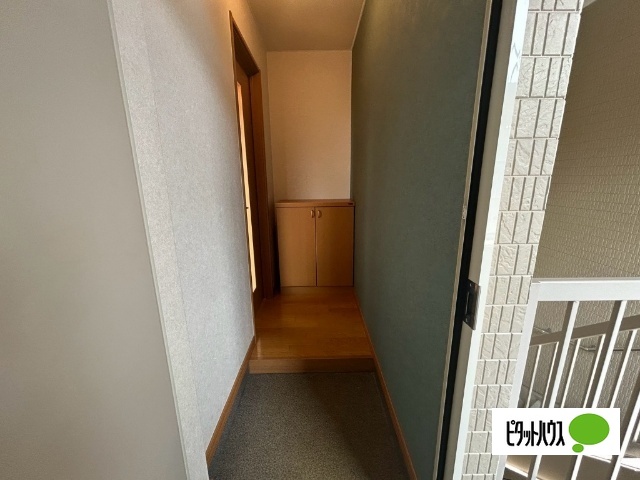 ＪＲ根室本線 柏林台駅 徒歩58分 2階建 築24年の玄関写真
