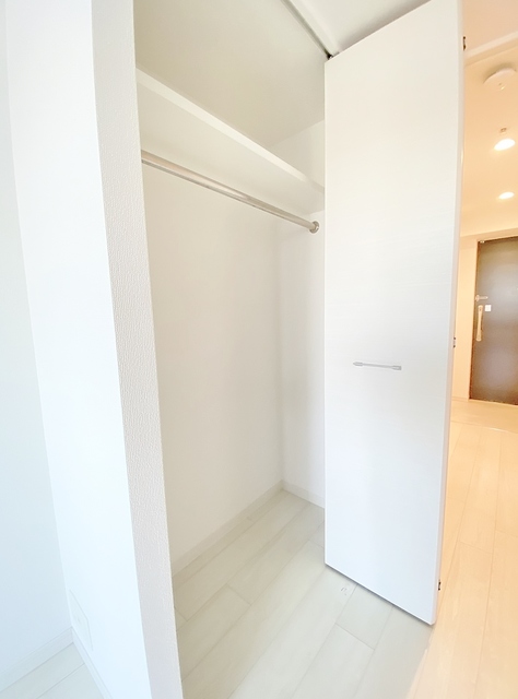 収納　背の高いクローゼットと沢山収納可能です。