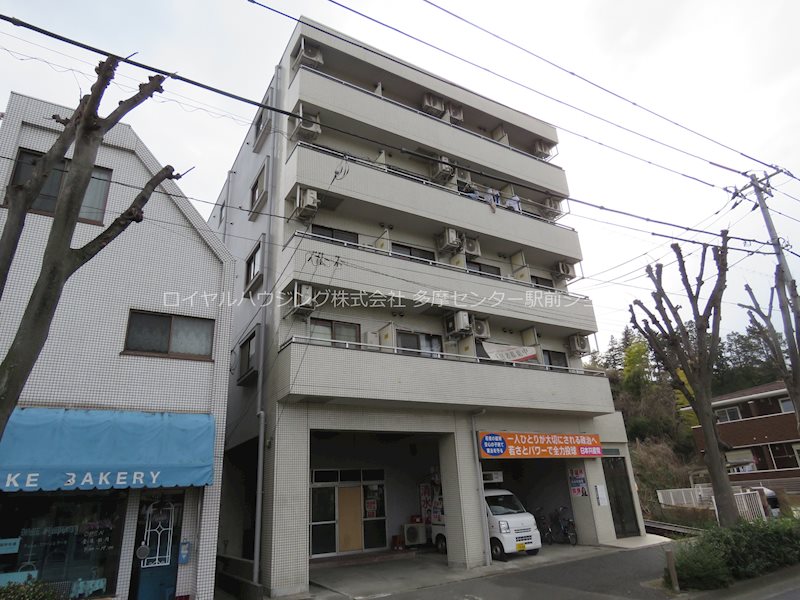 建物外観　写真は別の部屋のものです。インターネット無料マンションです♪