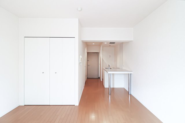 居室・リビング　別号室のものです。現状優先になります。