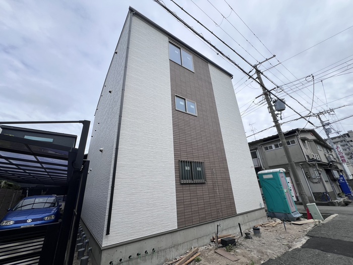 建物外観　建築中