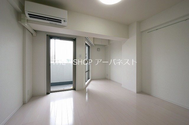 居室・リビング　7.9畳のゆとりあるお部屋