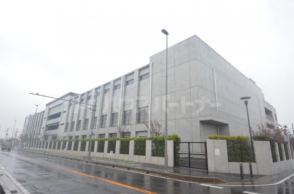 中学校　私立日出学園中学校・高等学校（中学校）まで1390m