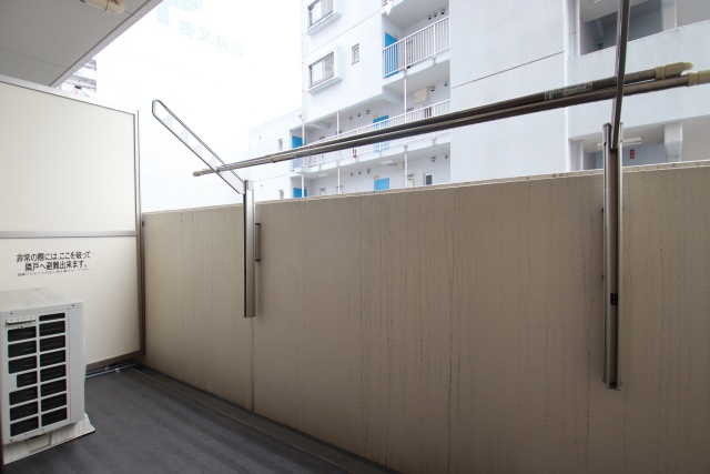 バルコニー　※別室の参考写真の為、現況優先です。