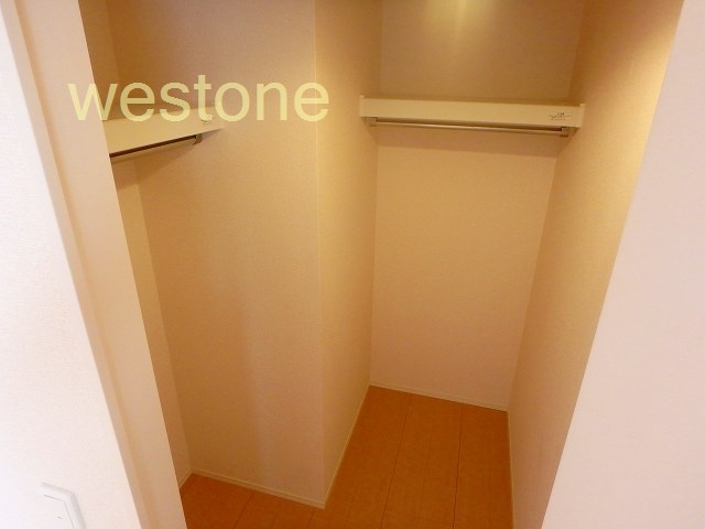 収納　ウォークインクローゼット