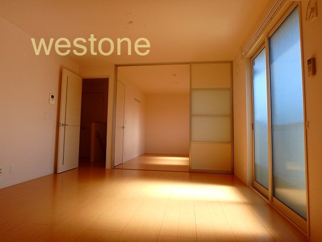 居室・リビング　13.5帖のリビング　人気の対面キッチン