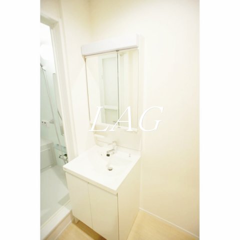 洗面設備　独立洗面台です。