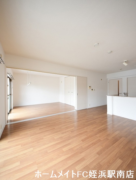 居室・リビング　★南向きで日当たり良好♪★参考写真