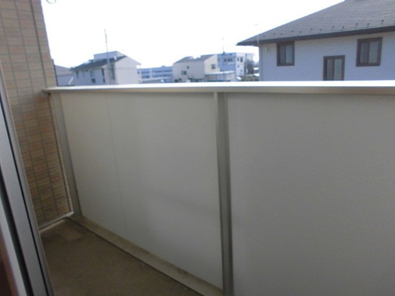 バルコニー　図面と現状に相違がある場合には現状を優先