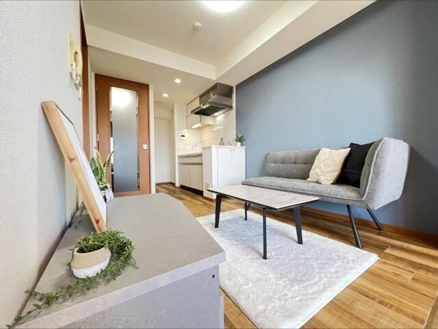 居室・リビング　参考画像　別住戸の写真です