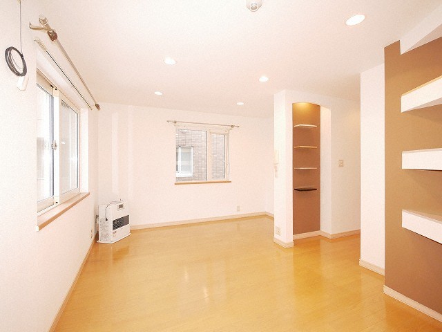 居室・リビング　広々としたお部屋です♪