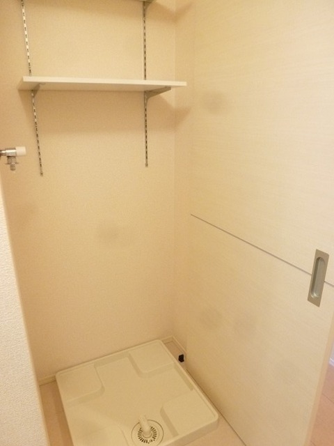 洗面設備　３０１号室　室内洗濯機置場