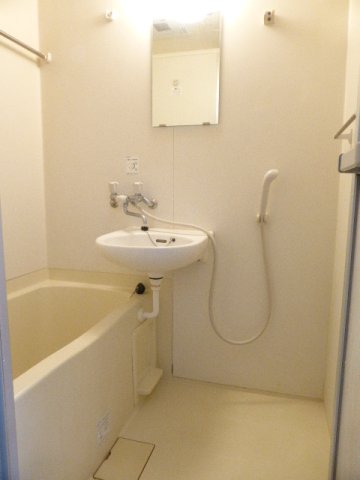 バス・シャワールーム　バス※別部屋参考写真