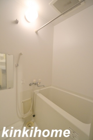 バス・シャワールーム　写真は別のお部屋のものでございます