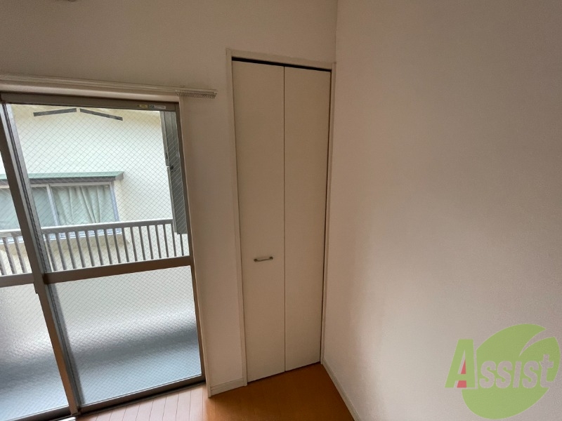 収納　リビングには収納が付いており部屋を広く使えます